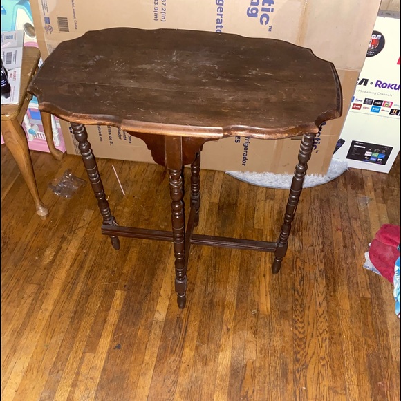 A table - Picture 2 of 2